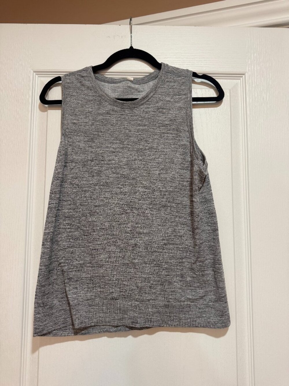 Athleta In Motion Perforated Tank Top Black Heather Size Large
